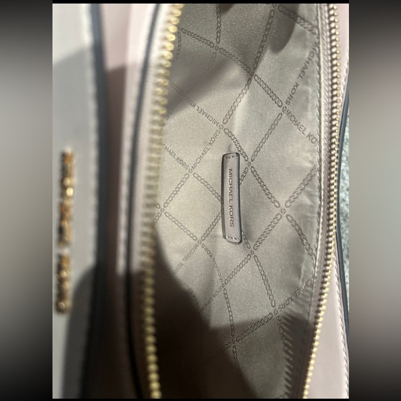 Light pink Michael Kors Susan Satchel - Picture 4 of 7